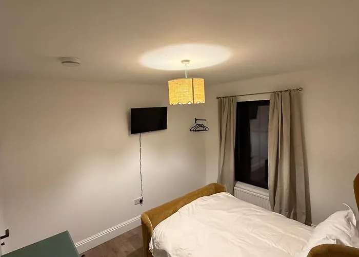 The Lodge- * Balrath