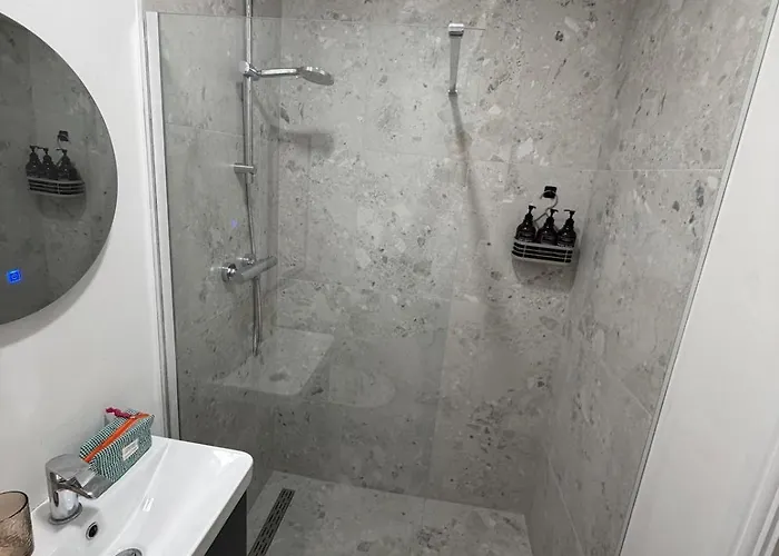 The Lodge- * Balrath